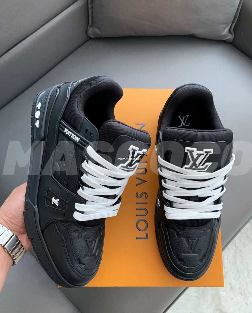 Sneakers -Style That Stands Out With COD Facility.