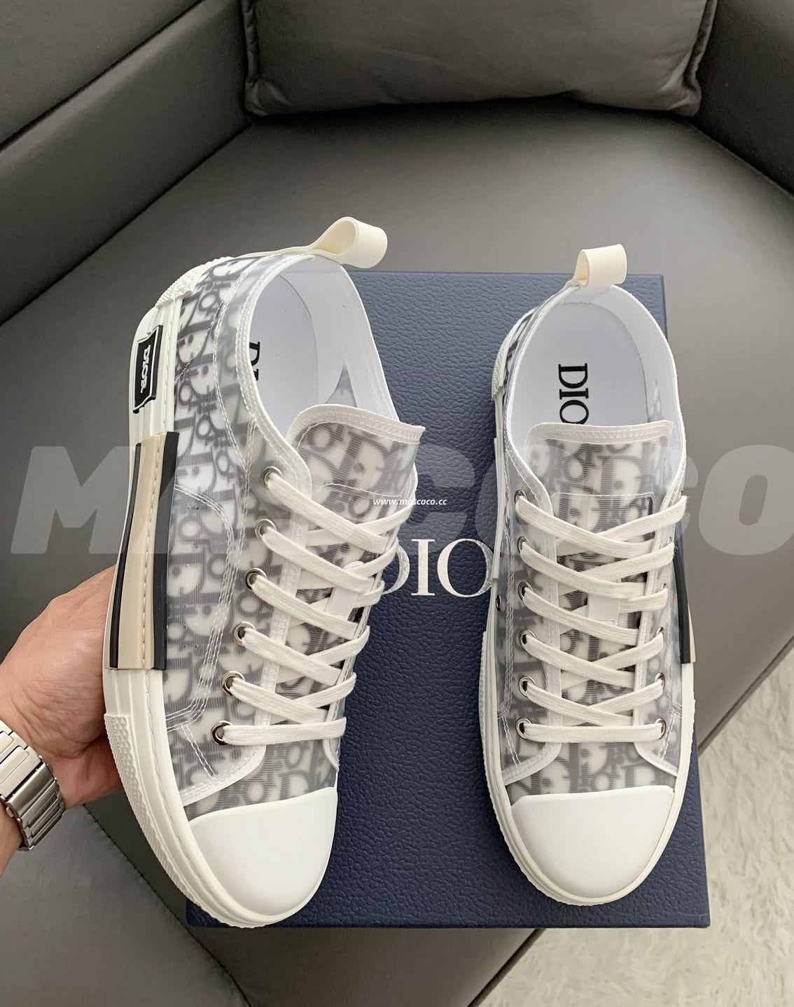 Sneakers -Style That Stands Out With COD Facility.